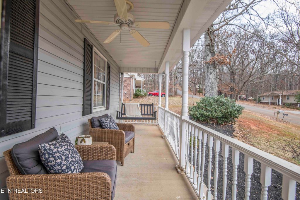 Photo of 226 Van Stowe Rd, Harriman, TN 37748 (MLS # 1324268)