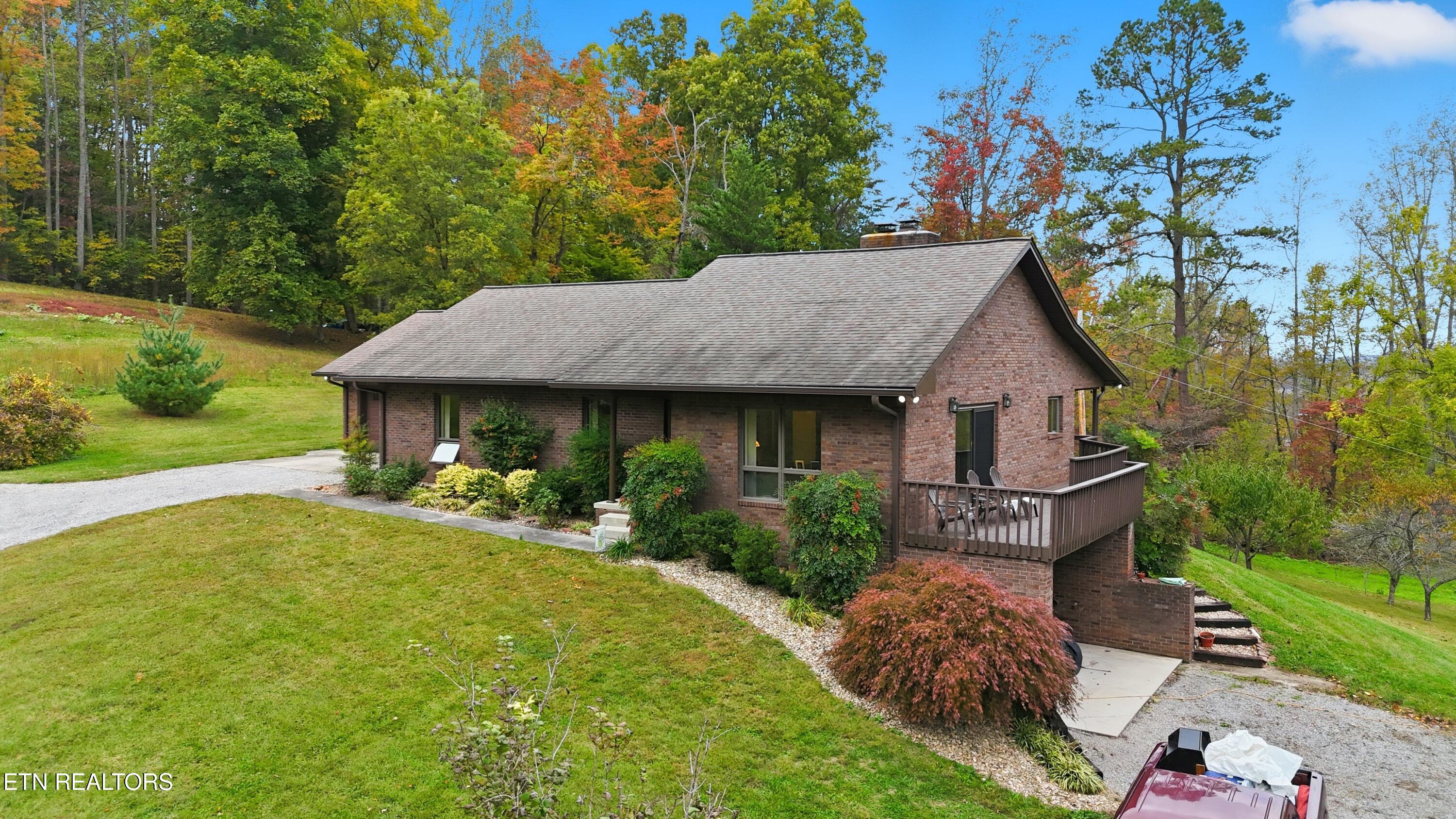 122 Fox Hunter Rd