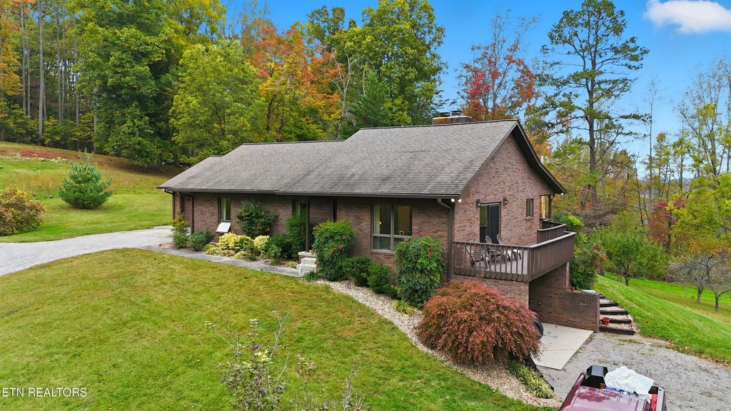 Photo of 122 Fox Hunter Rd, Maynardville, TN 37807 (MLS # 1319624)