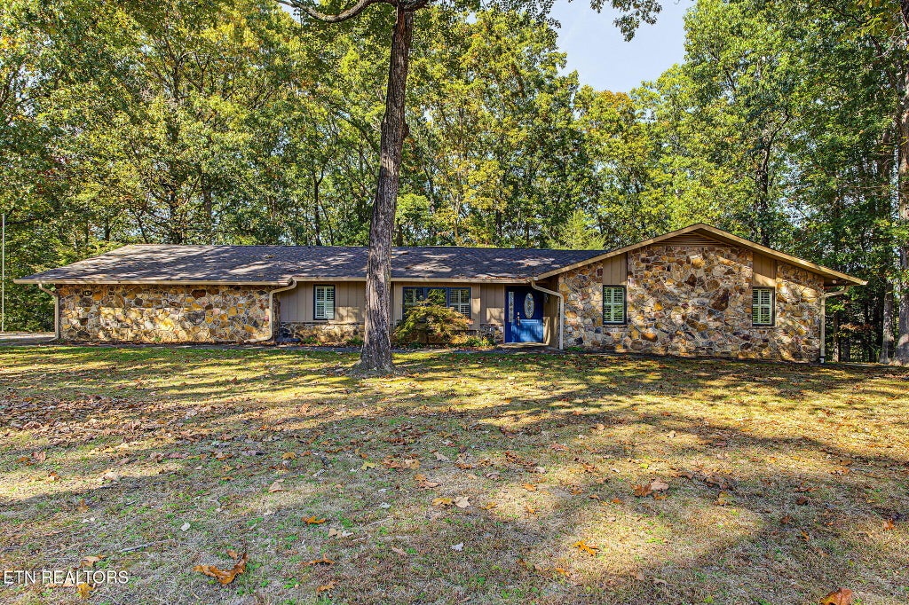 Photo of 167 Rendezvous Rd, Rockwood, TN 37854 (MLS # 1360551)