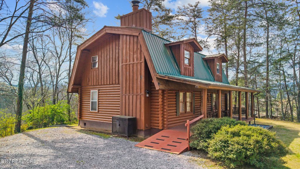 Photo of 1736 Walker Tr, Sevierville, TN 37876 (MLS # 1334802)