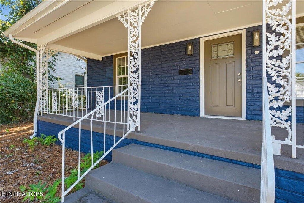 Photo of 511 Ben Hur Ave, Knoxville, TN 37915 (MLS # 1358875)