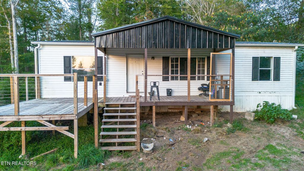 Photo of 175 Collins Rd, Oliver Springs, TN 37840 (MLS # 1317741)