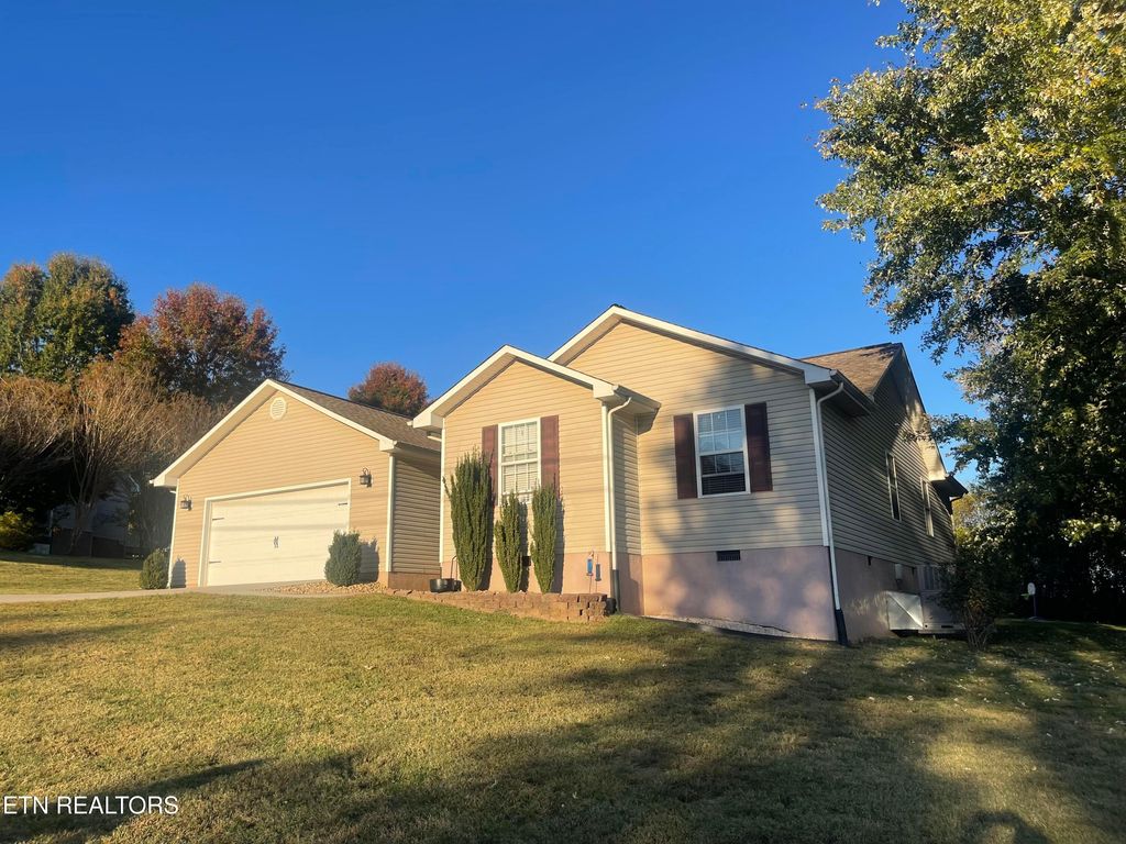 Photo of 114 Timber Ridge Drive, Madisonville, TN 37354 (MLS # 1280468)