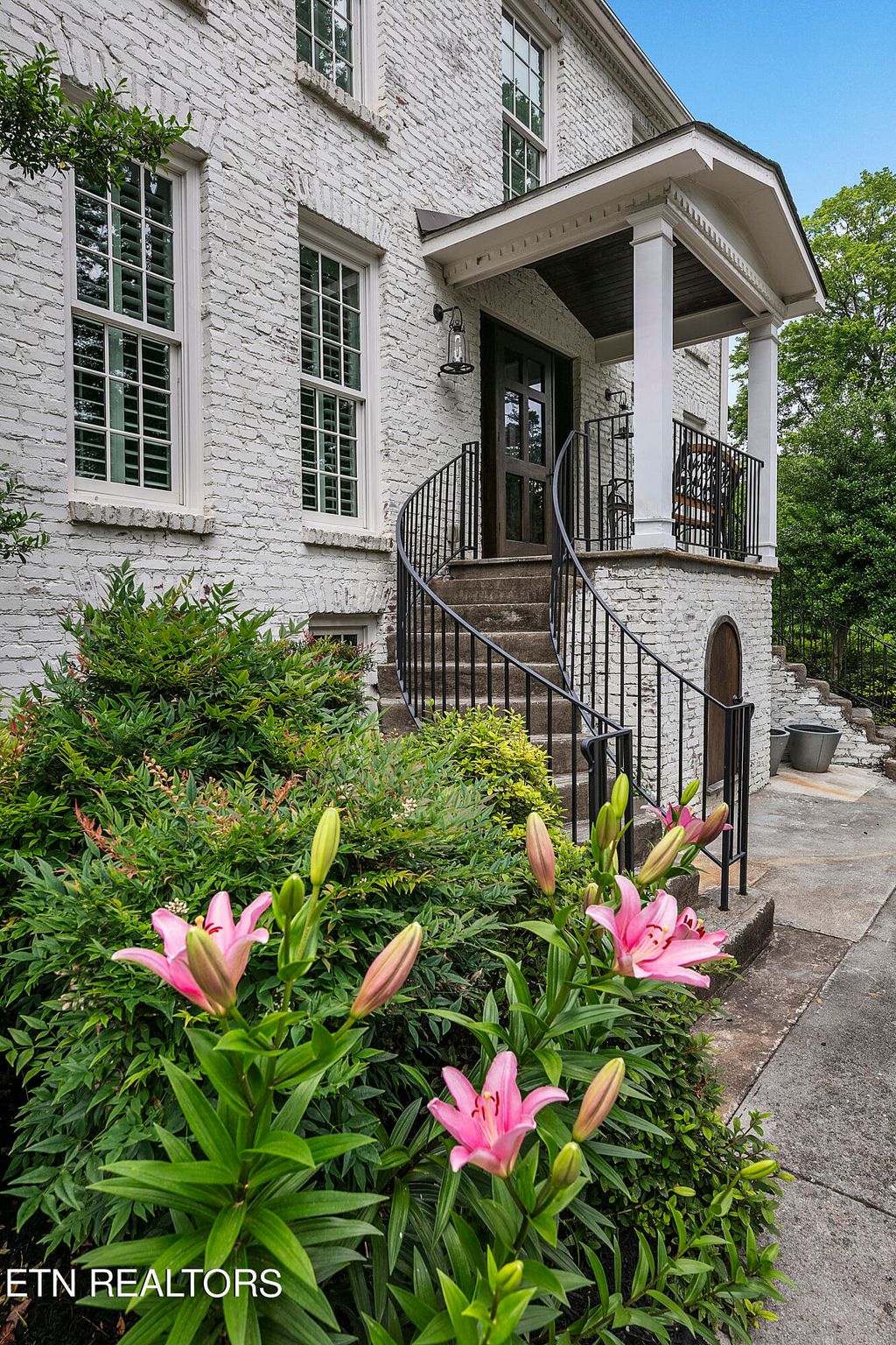 Photo of 647 Kenesaw Ave, Knoxville, TN 37919 (MLS # 1280061)