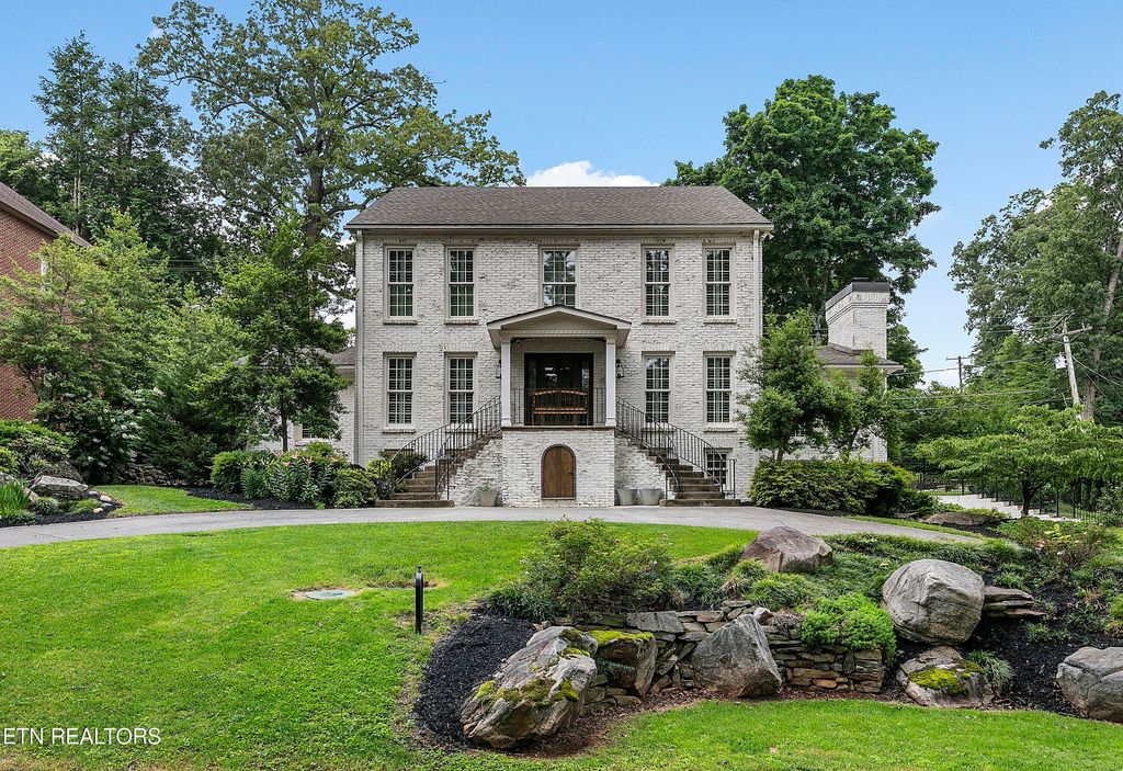 Photo of 647 Kenesaw Ave, Knoxville, TN 37919 (MLS # 1280061)