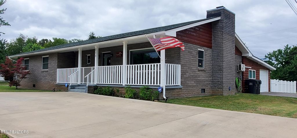 Photo of 715 Henderson Chapel Rd, Pigeon Forge, TN 37863 (MLS # 1269301)