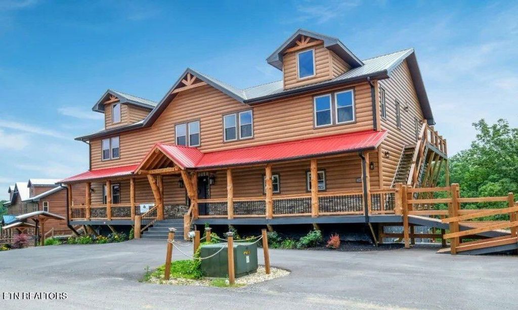 Photo of 14851481 Sleepy Valley Lane, Sevierville, TN 37876 (MLS # 1330637)