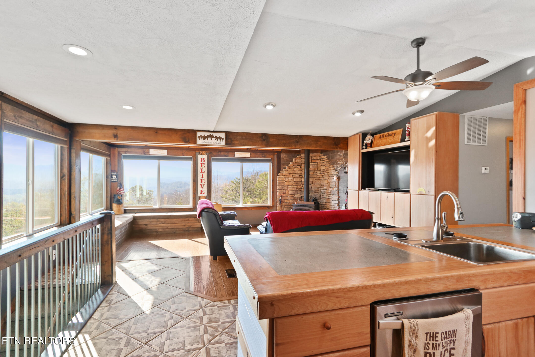 3307 Chinquapin Drive
