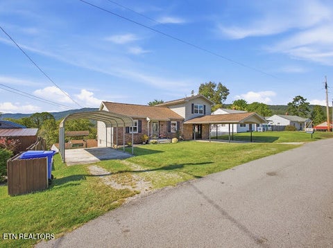 Tiny photo for 214 Long Drive, Harriman, TN 37748 (MLS # 1358319)
