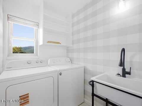 Tiny photo for 214 Long Drive, Harriman, TN 37748 (MLS # 1358319)