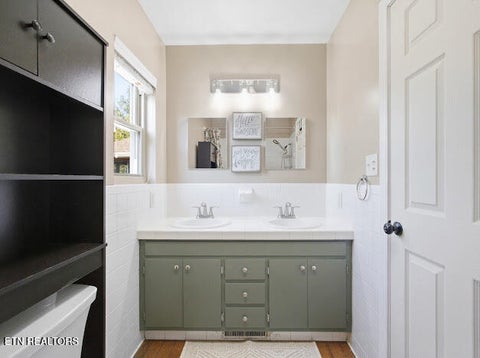 Tiny photo for 214 Long Drive, Harriman, TN 37748 (MLS # 1358319)