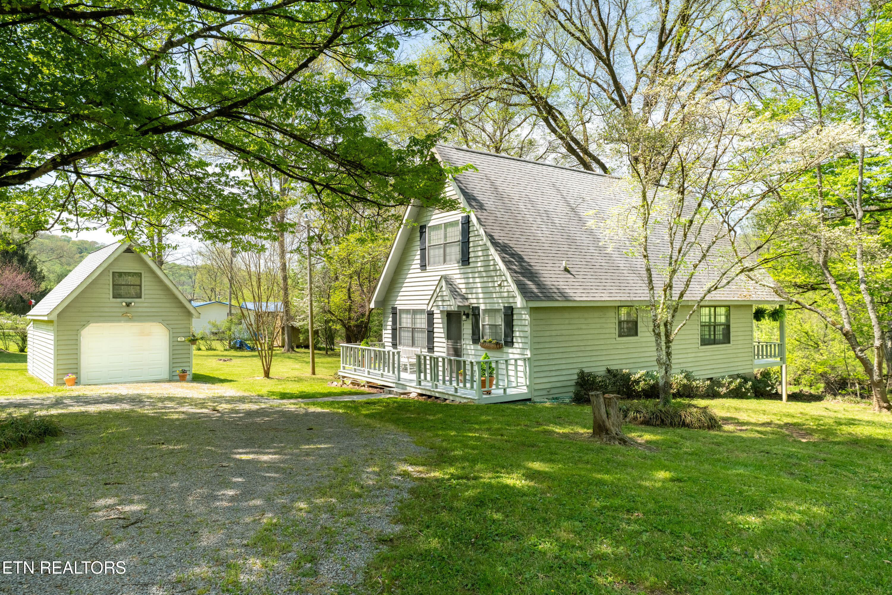 309 River Rd