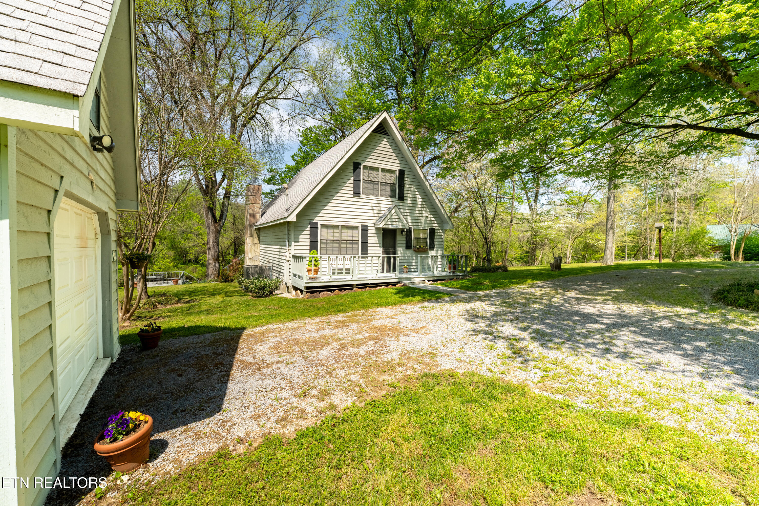 309 River Rd