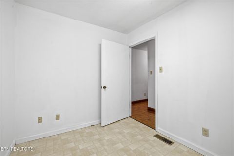 Tiny photo for 193 Loyston Rd, Maynardville, TN 37807 (MLS # 1347526)