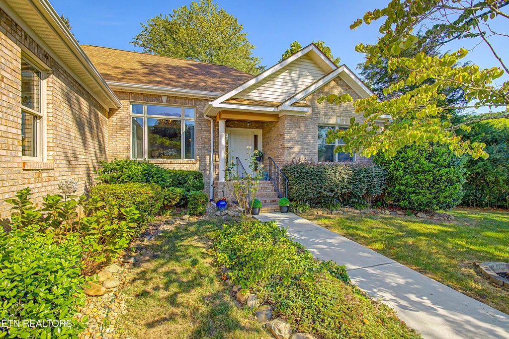 Photo of 108 Kawga Way, Loudon, TN 37774 (MLS # 1355342)