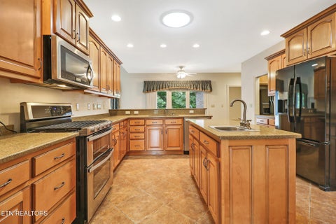 Tiny photo for 19 Kingsbridge Lane, Crossville, TN 38558 (MLS # 1355878)