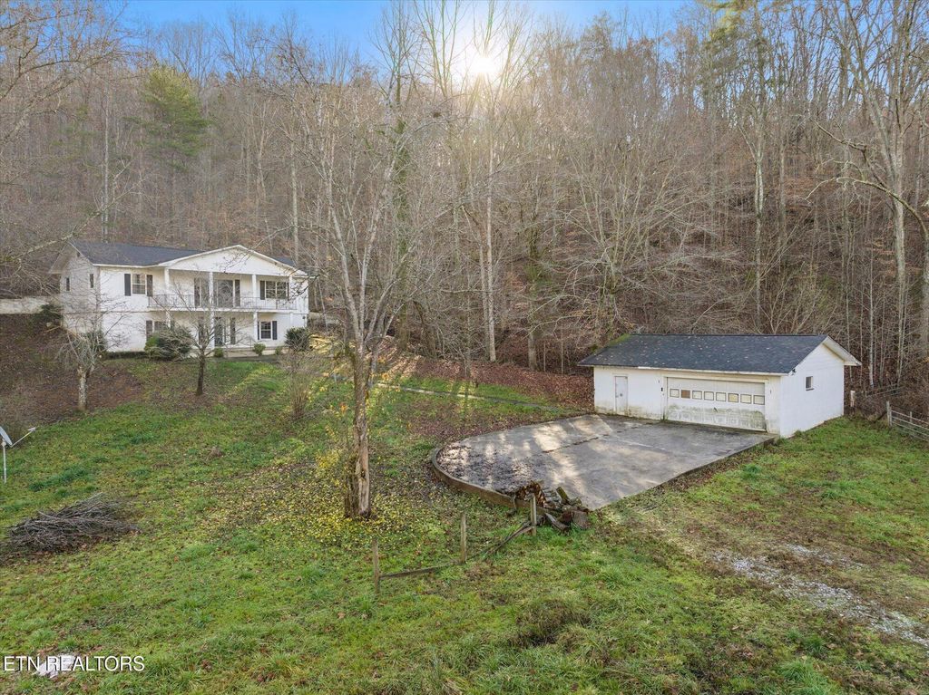 Photo of 1056 Big Creek Rd, Madisonville, TN 37354 (MLS # 1286247)