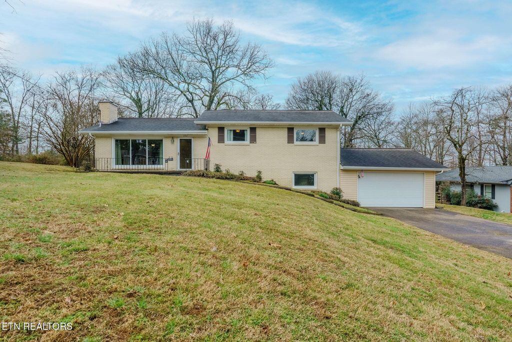 Photo of 332 Crestview Rd, Knoxville, TN 37934 (MLS # 1339748)