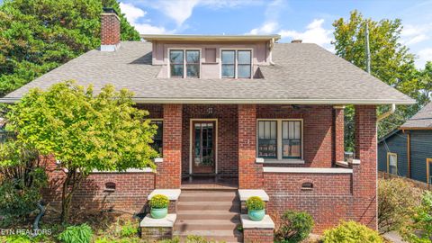 1011 Thompson Place Knoxville TN 37917