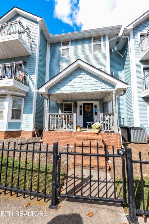 1602 Queen Anne Way Knoxville TN 37916