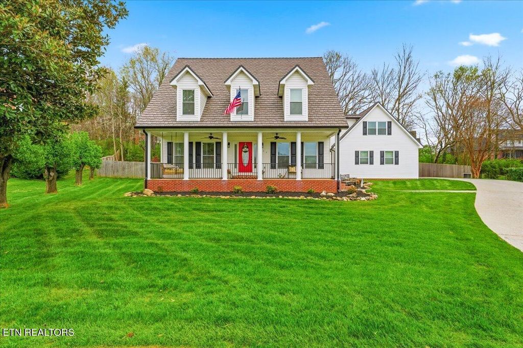 Photo of 877 Somerset Drive, Maryville, TN 37803 (MLS # 1334613)