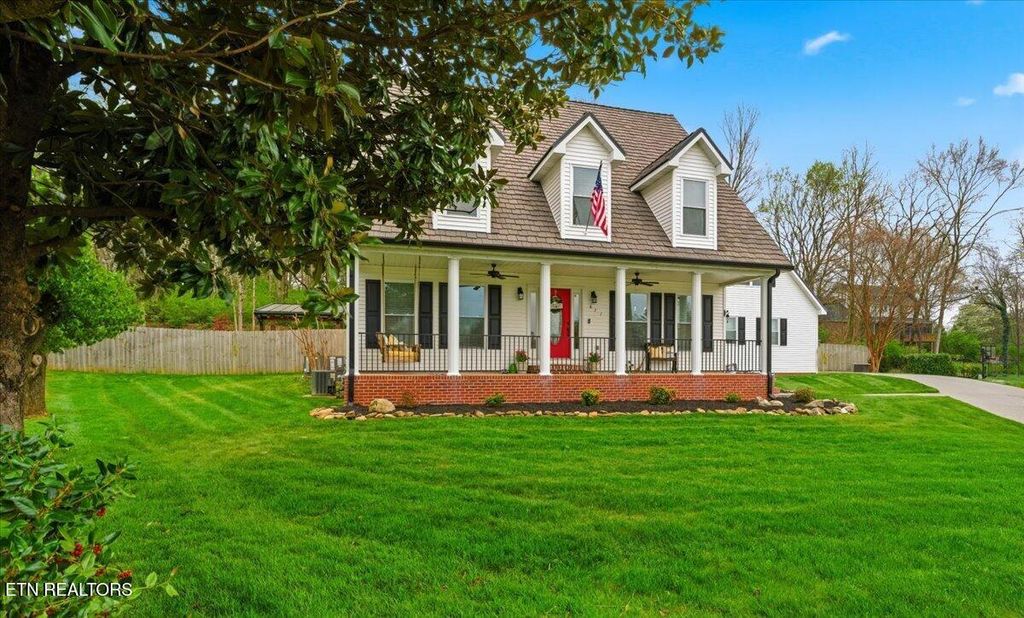 Photo of 877 Somerset Drive, Maryville, TN 37803 (MLS # 1334613)