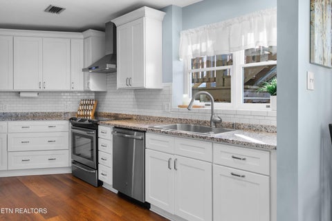 Tiny photo for 6809 Beaver Brook Drive, Knoxville, TN 37918 (MLS # 1322605)
