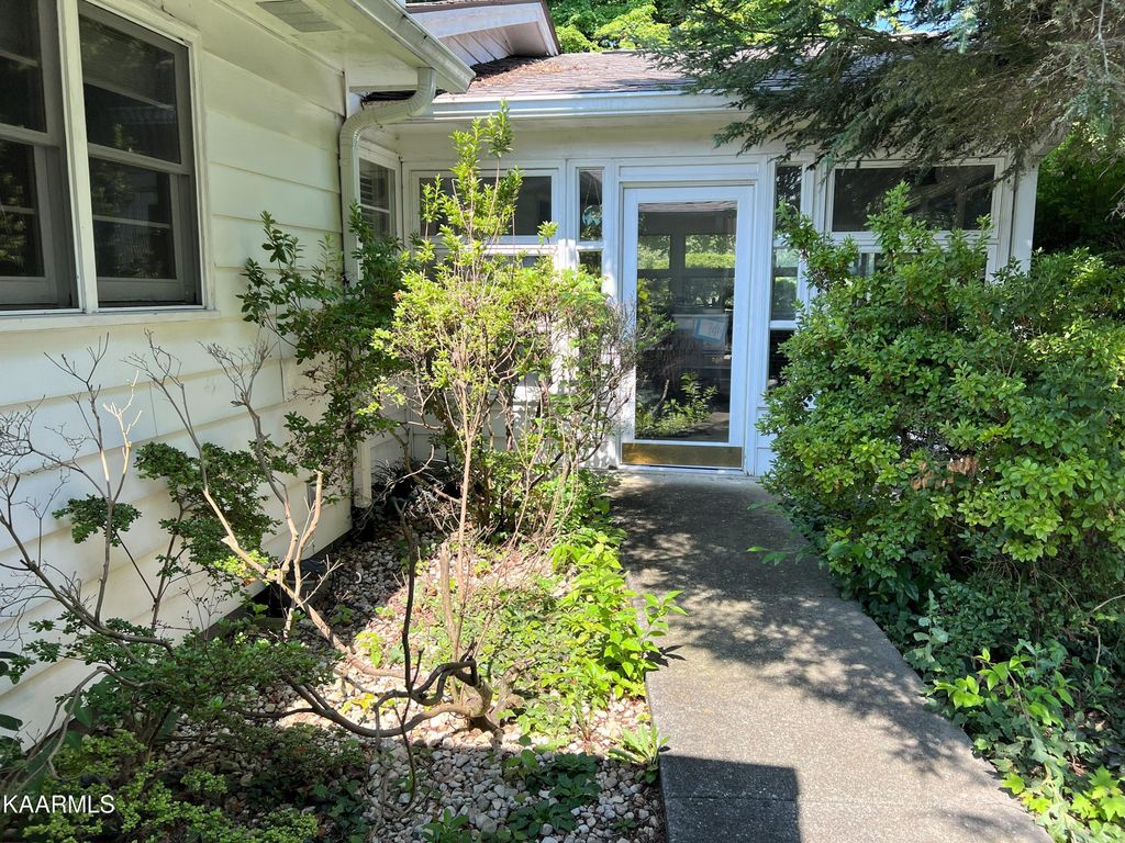 Photo of 1466 Main Street St, White Pine, TN 37890 (MLS # 1234909)