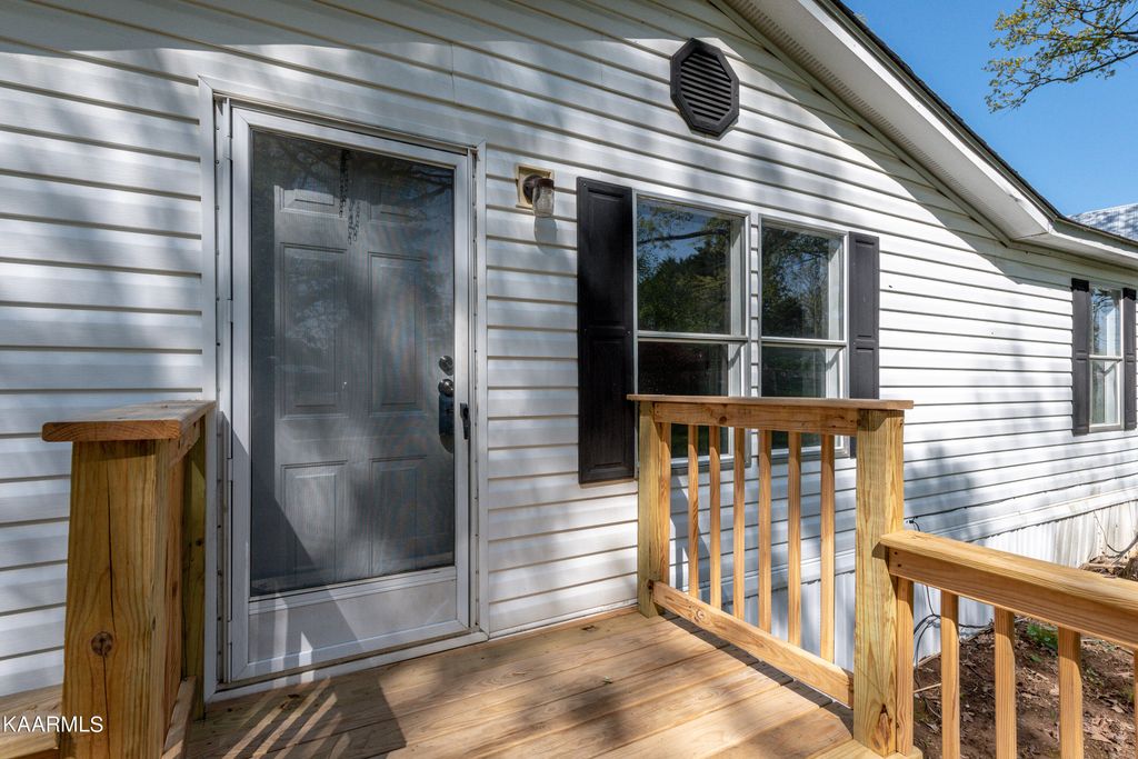 Photo of 362 Patterson Rd, Walland, TN 37886 (MLS # 1224421)