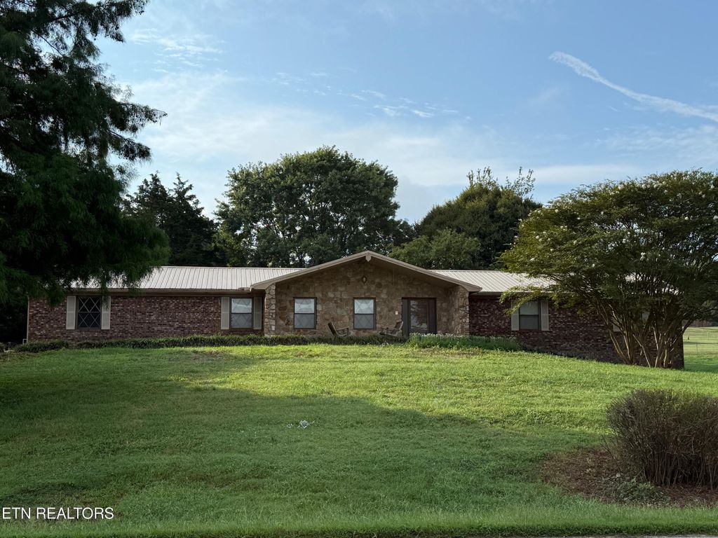Photo of 1169 Topside Rd, Louisville, TN 37777 (MLS # 1314111)