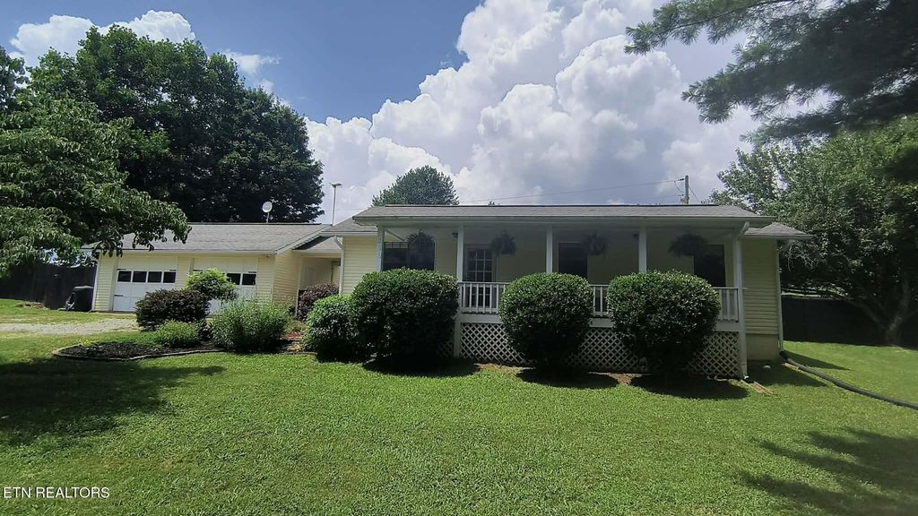 Photo of 1000 E Highway 25-70, Dandridge, TN 37725 (MLS # 1347408)