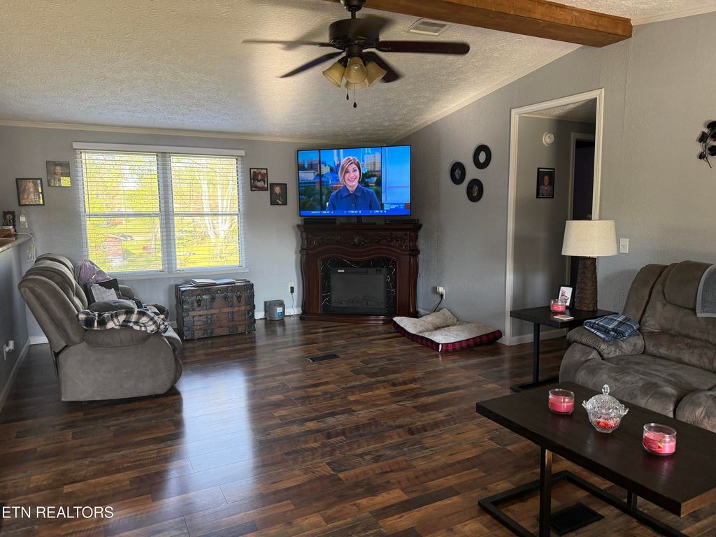 Photo of 420 E Baldwin St, Rockwood, TN 37854 (MLS # 1338046)