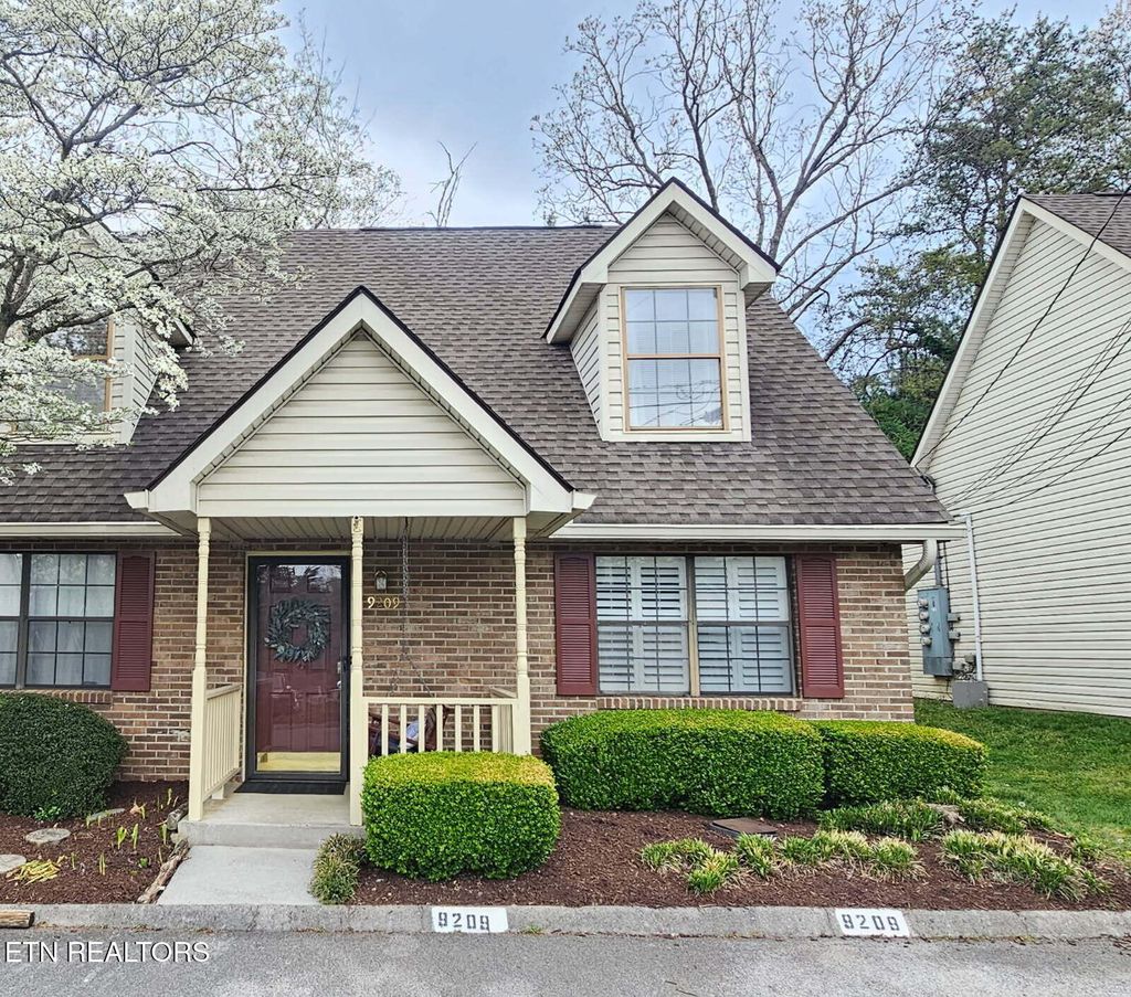 Photo of 9209 Shady Bend Lane, Knoxville, TN 37922 (MLS # 1335011)