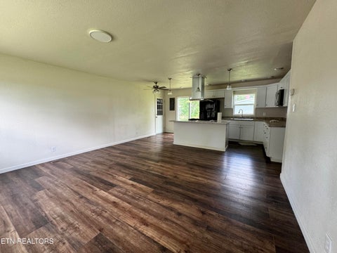 Tiny photo for 318 Sadie St, Jamestown, TN 38556 (MLS # 1357344)