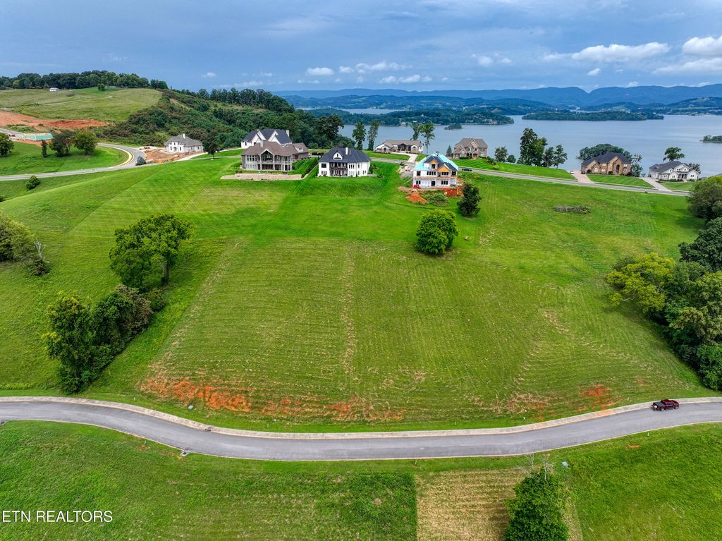 Photo of 2447 Starboard Crest Rd, Morristown, TN 37814 (MLS # 1322235)