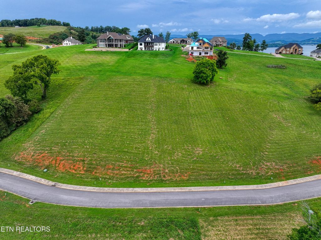 Photo of 2447 Starboard Crest Rd, Morristown, TN 37814 (MLS # 1322235)