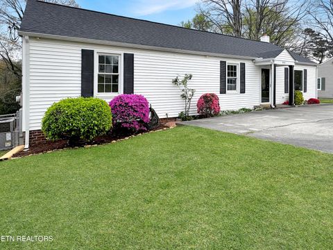 Photo of 3526 Fountain Park Blvd, Knoxville, TN 37914 (MLS # 1335632)
