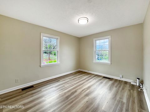 Tiny photo for 3526 Fountain Park Blvd, Knoxville, TN 37914 (MLS # 1335632)