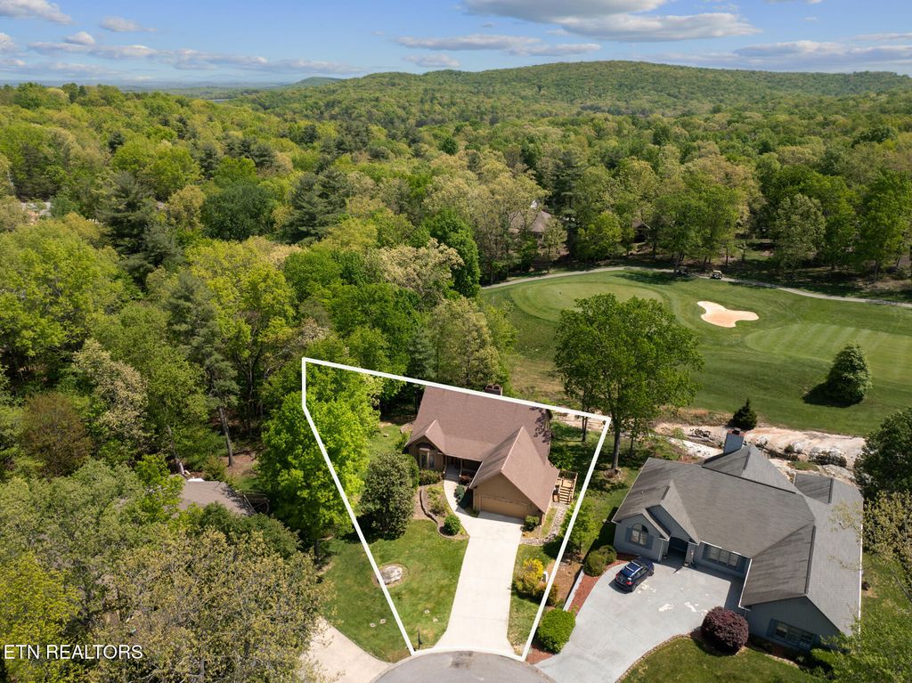 Photo of 38 Heather Glen Drive, Crossville, TN 38558 (MLS # 1340587)