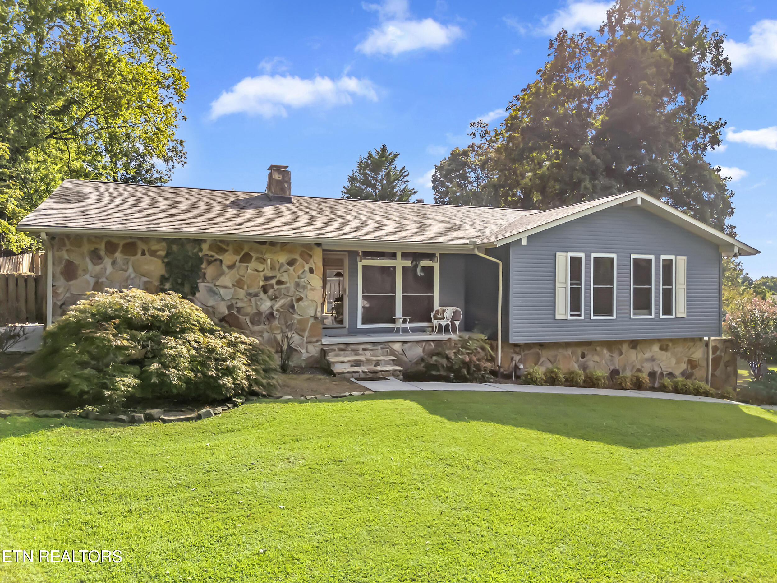2322 Chesterfield Drive