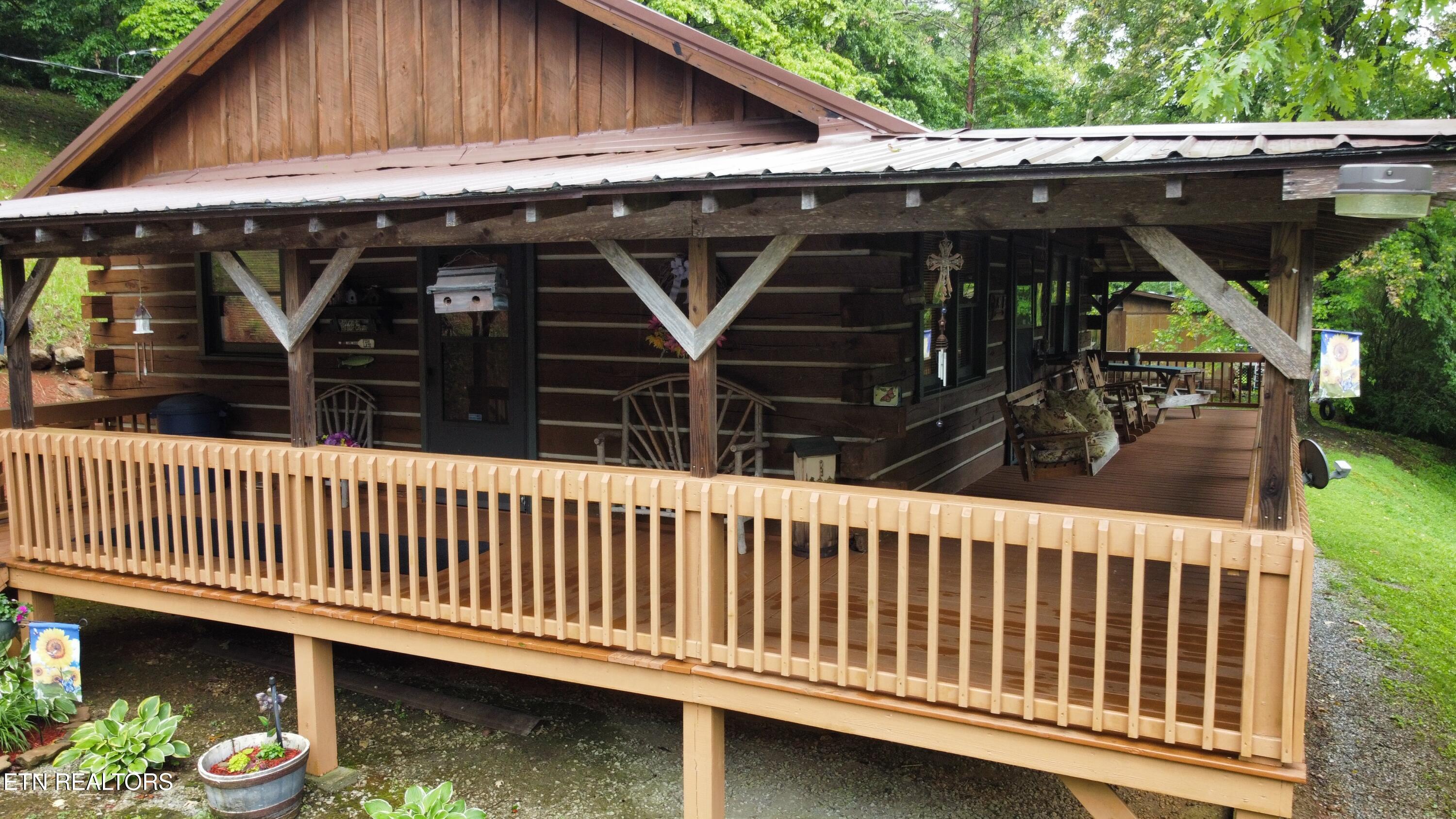 487 Straight Branch Rd