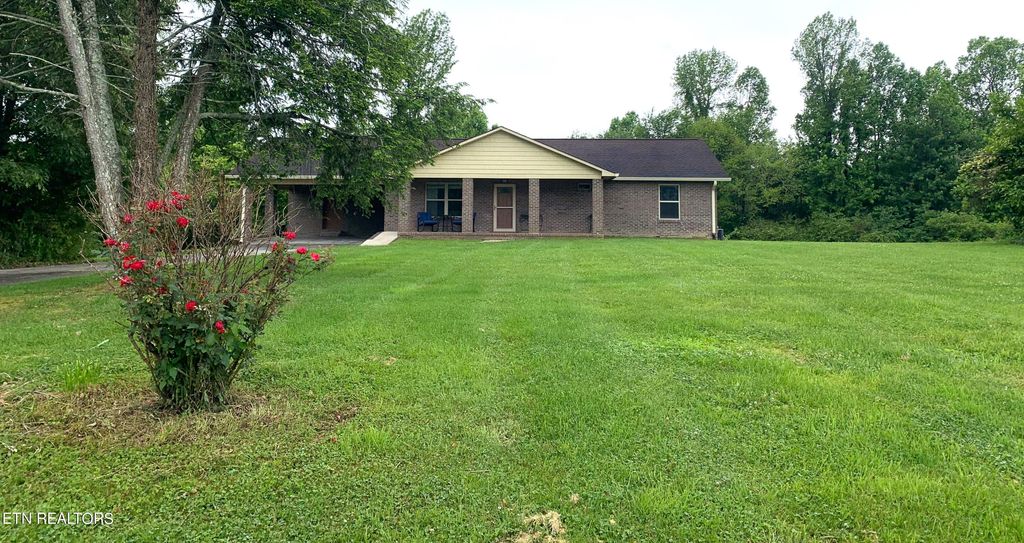 Photo of 178 Winstead Rd, Wartburg, TN 37887 (MLS # 1262790)