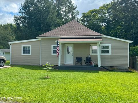 Photo of 210 6Th St, Graysville, TN 37338 (MLS # 1325385)