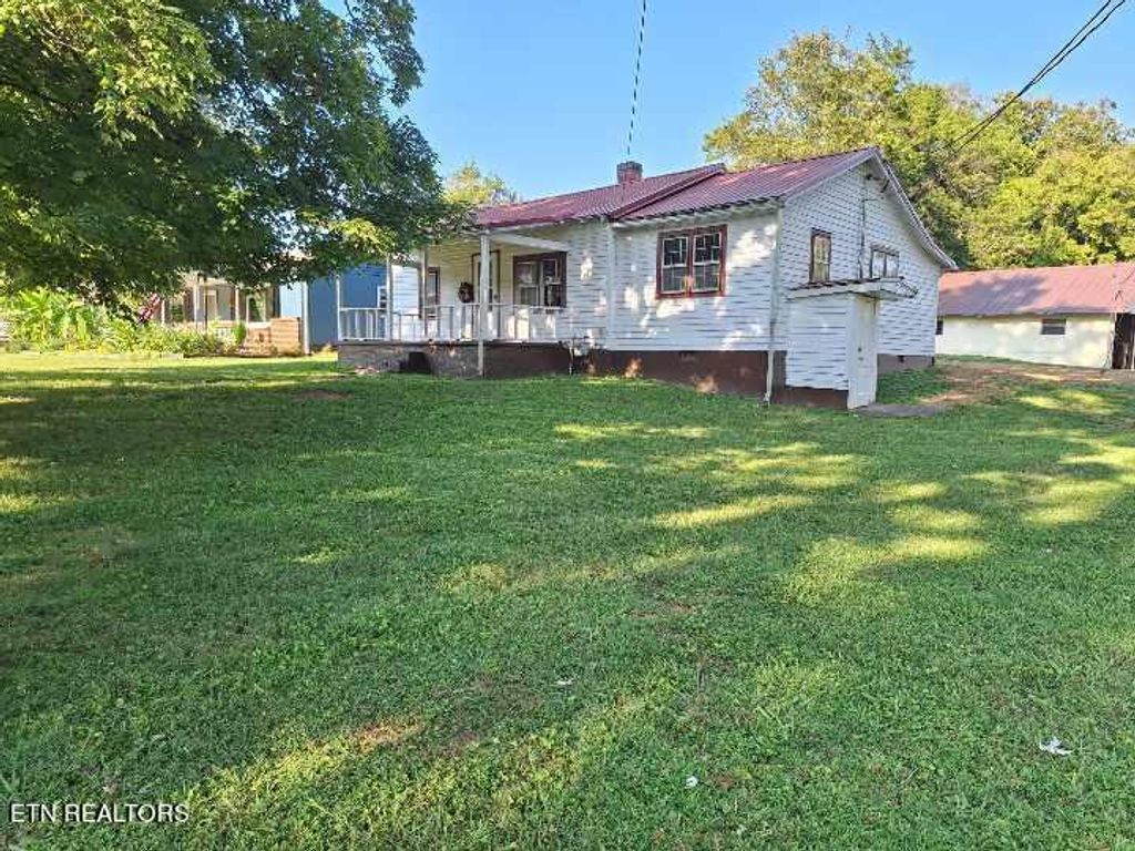 Photo of 411 Mill St, Madisonville, TN 37354 (MLS # 1275625)