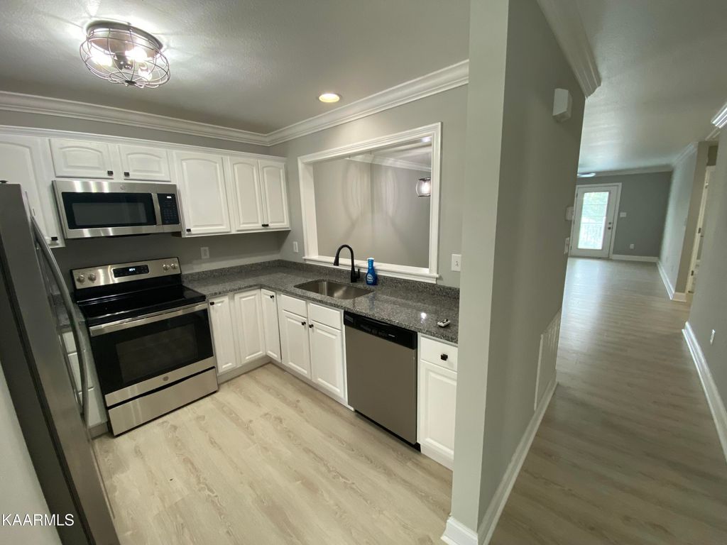 Photo of 233 Olympia Drive, Alcoa, TN 37701 (MLS # 1227896)