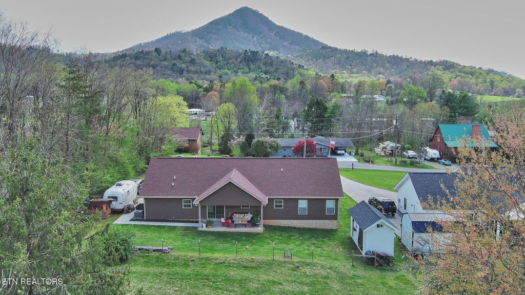 Photo of 3623 Shelby Drive, Sevierville, TN 37862 (MLS # 1330169)