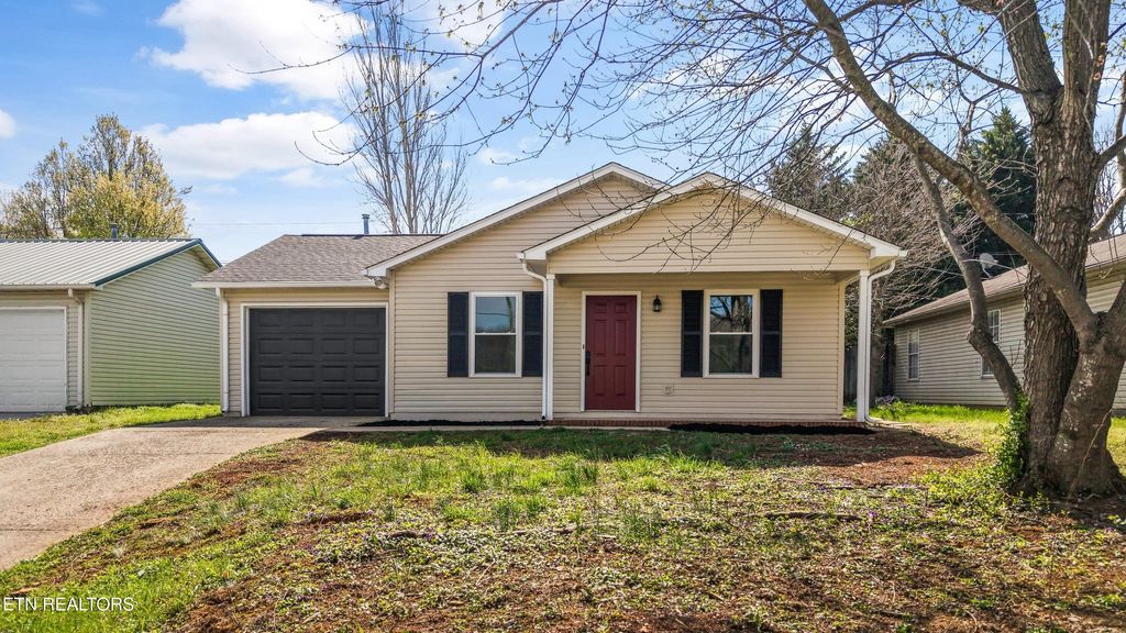Photo of 4120 Walker Blvd, Knoxville, TN 37917 (MLS # 1333255)