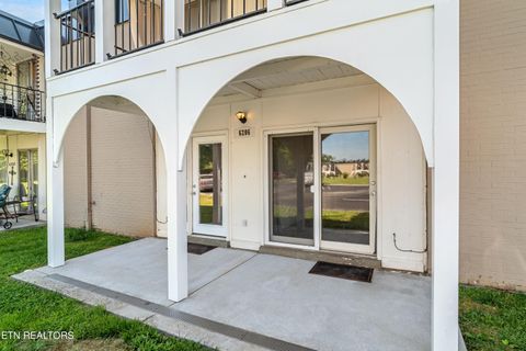 Condominium in Knoxville TN 5709 Lyons View Pike.jpg