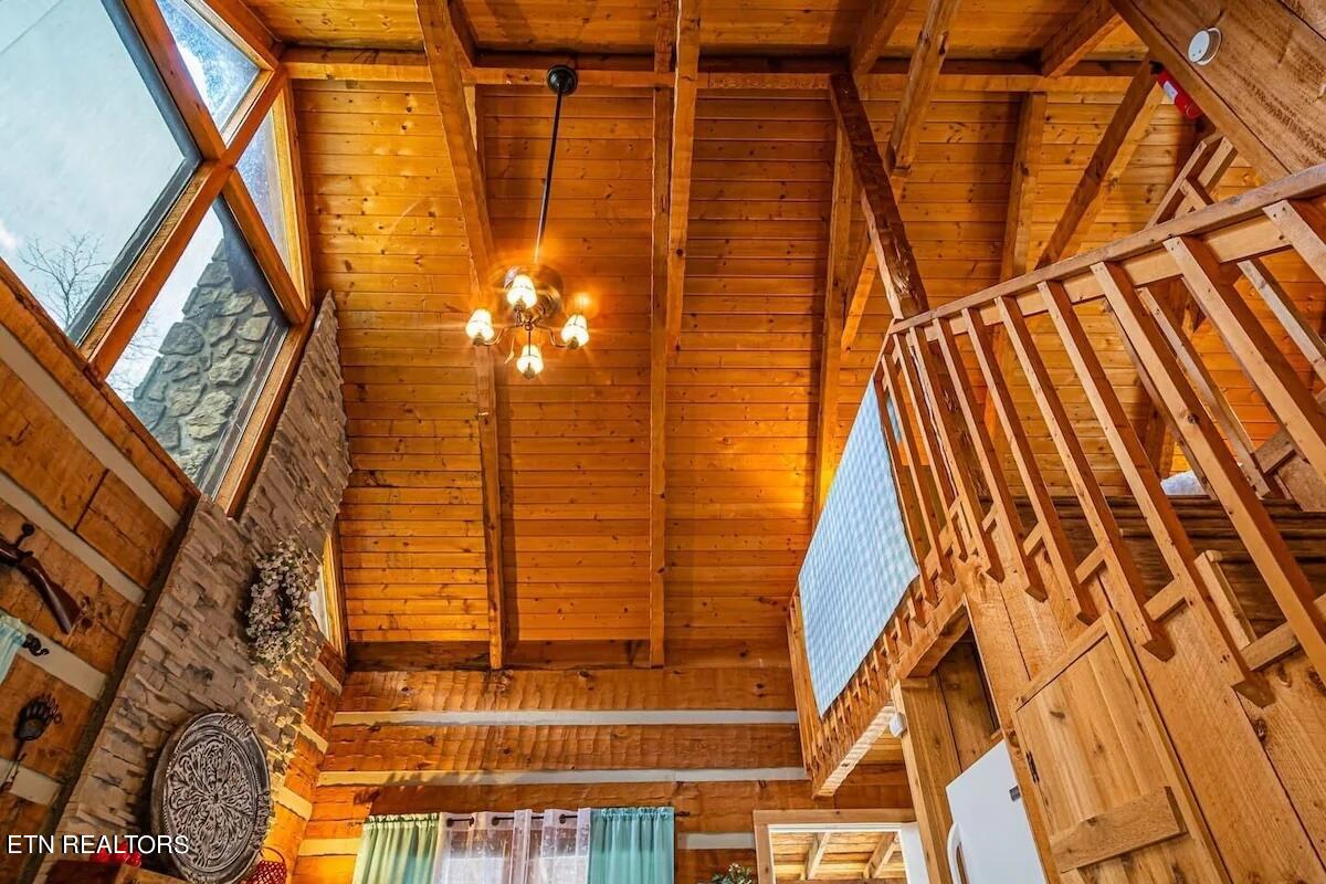 2110 Rising Fawn Way